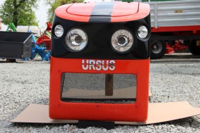 Maska do Ursusa C-385 model 04